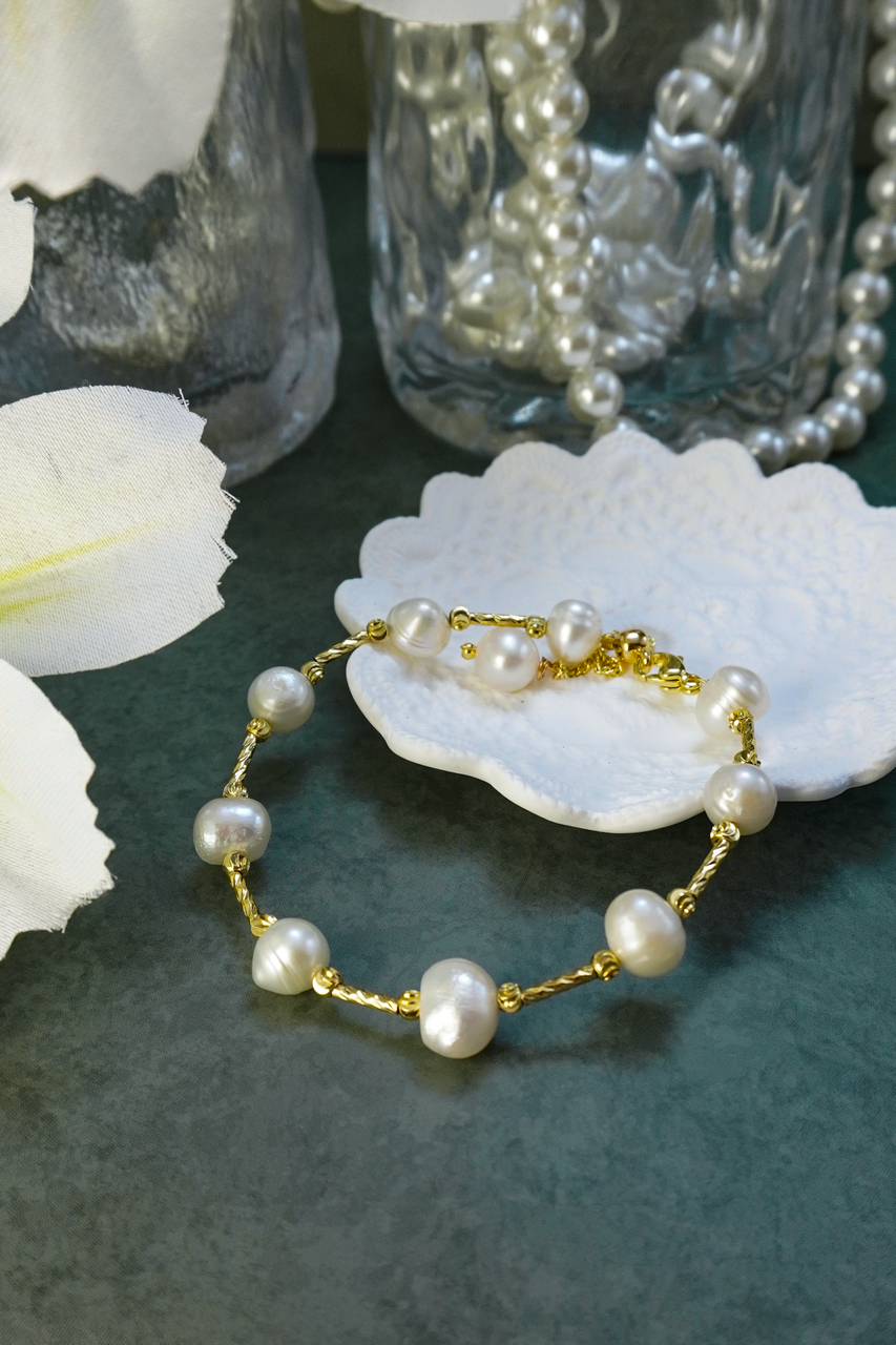 Handmade Irregular Freshwater Pearl Bracelet, Twisted 14K Gold Plated Chain Baroque Pearl Bracelet for Women