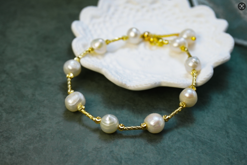Handmade Irregular Freshwater Pearl Bracelet, Twisted 14K Gold Plated Chain Baroque Pearl Bracelet for Women