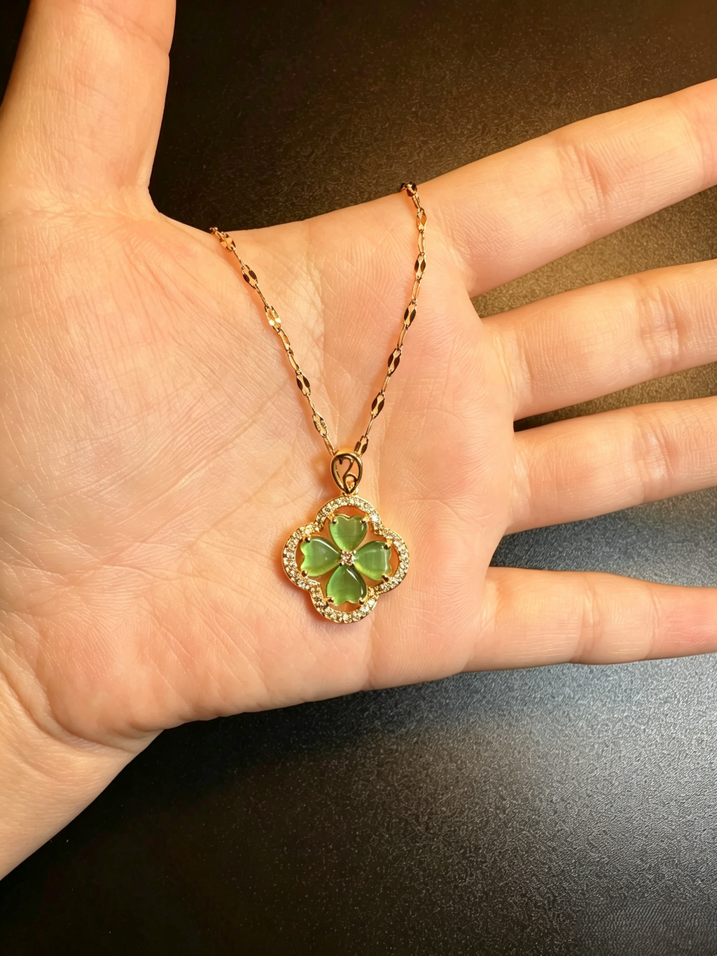 Vintage Clover Treasure Green Four Leaf Clover Pendant Necklace, 14K Gold Plated Titanium Steel Adjustable Chain Choker for Women