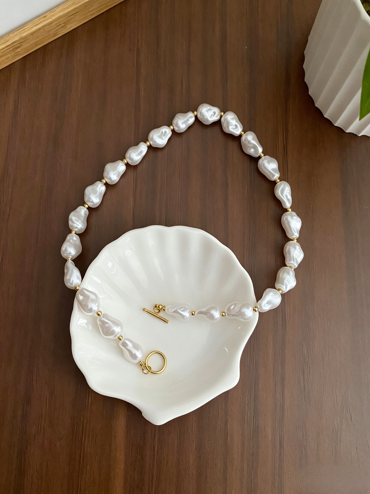Baroque‑Style Irregular Pearl Toggle Clasp Choker Necklace, Statement Unique Design Women’s Collar Necklace