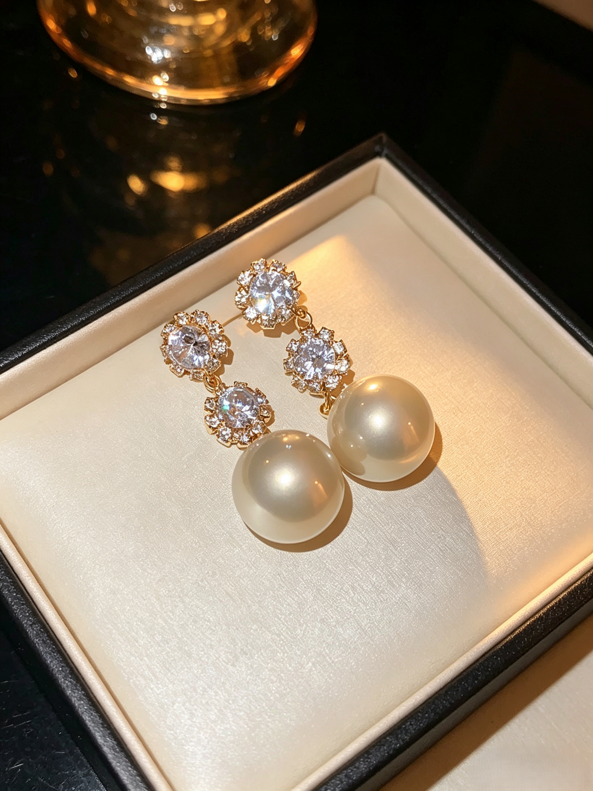 French Vintage‑Inspired Crystal Halo Drop Earrings, Elegant Round Pearl Dangle Earrings for Women