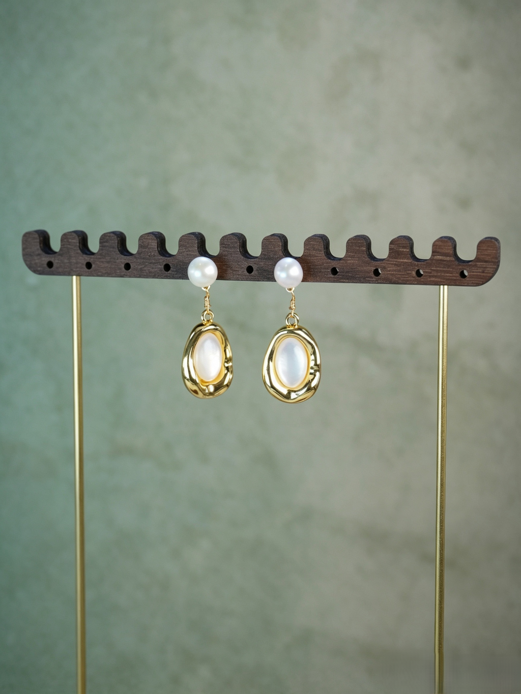 Gold Oval Mother-of-Pearl Freshwater Pearl Drop Earrings, Handmade Vintage Dangle Earrings for Mature Women