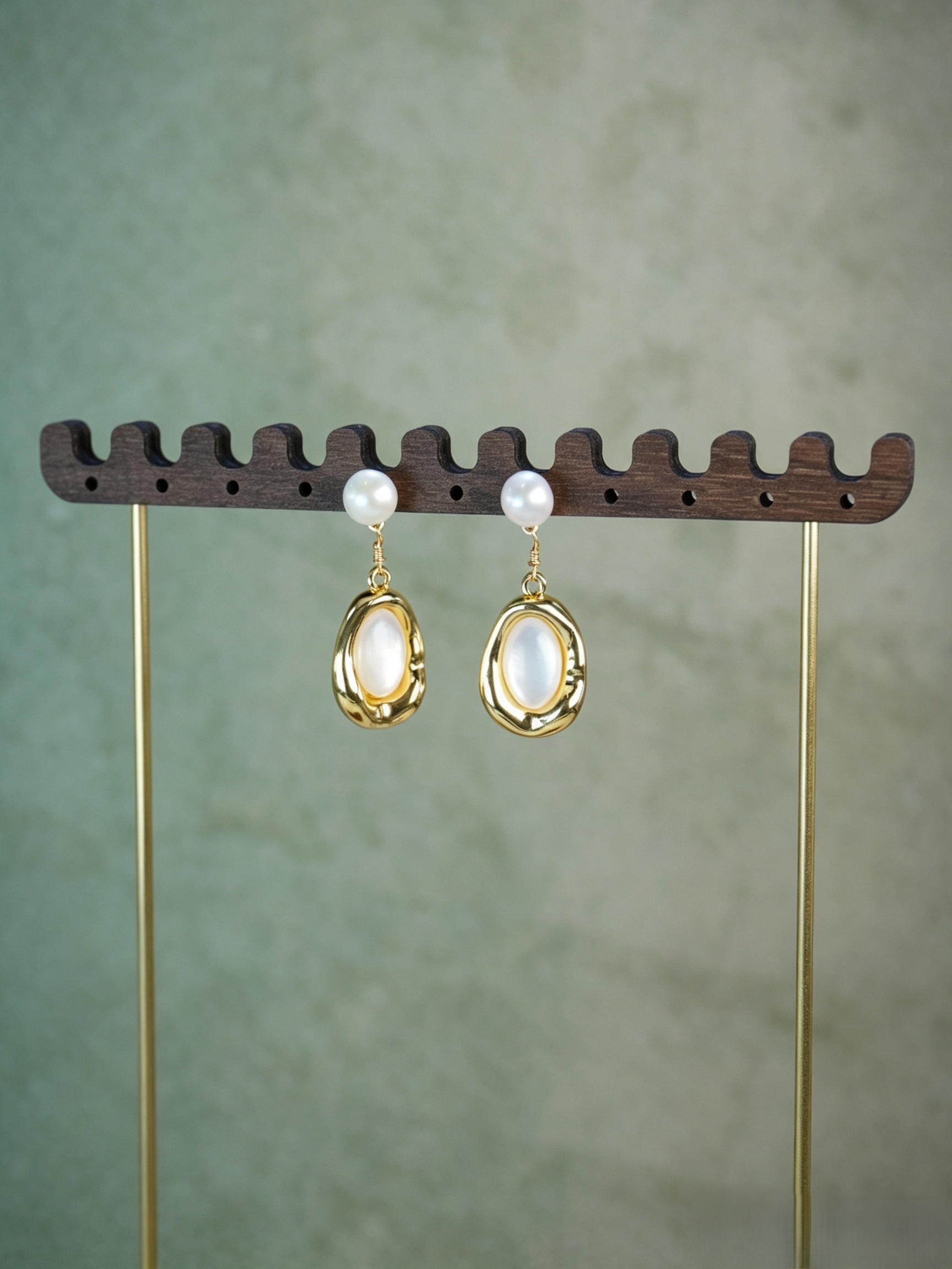Gold Oval Mother-of-Pearl Freshwater Pearl Drop Earrings, Handmade Vintage Dangle Earrings for Mature Women