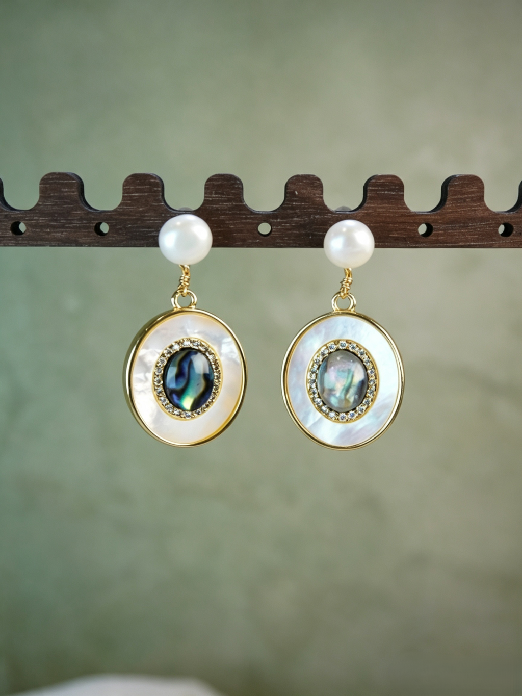 Layered Oval Abalone & Mother-of-Pearl Freshwater Pearl Drop Earrings, Vintage Gold Dangle Earrings for Women