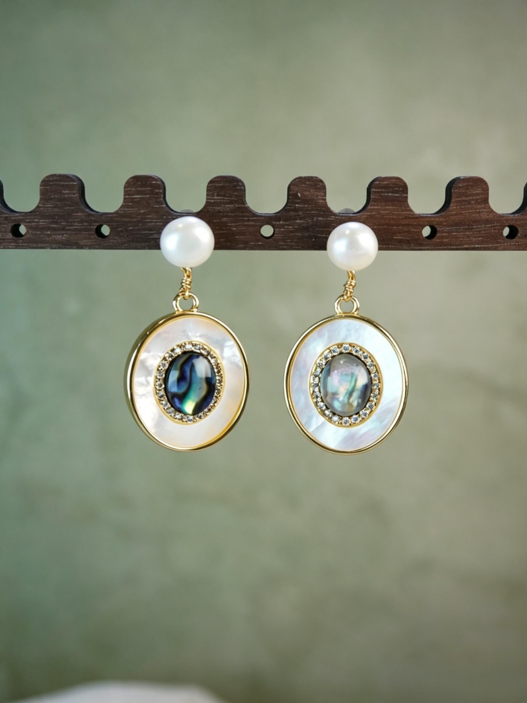 Layered Oval Abalone & Mother-of-Pearl Freshwater Pearl Drop Earrings, Vintage Gold Dangle Earrings for Women