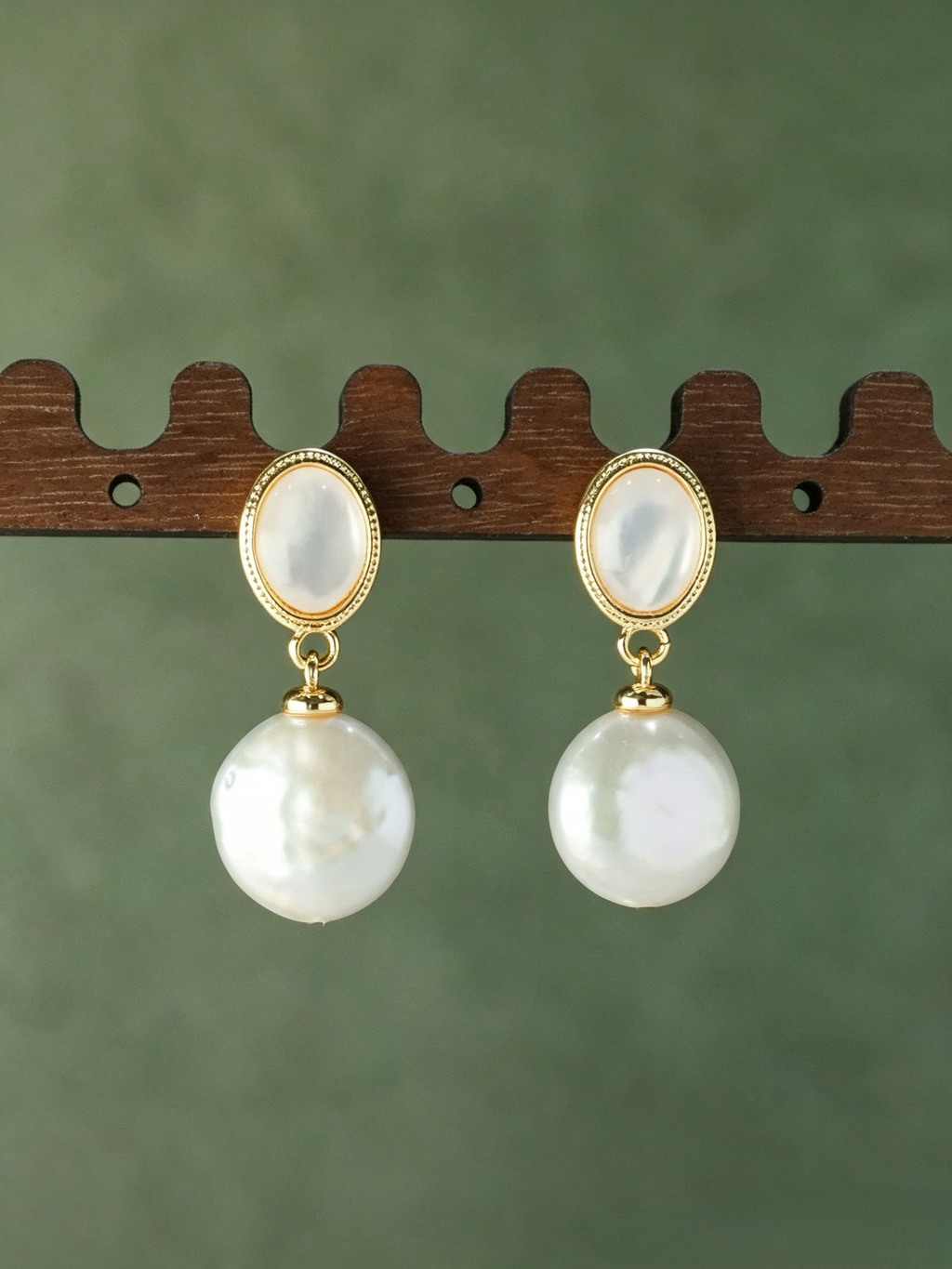 Vintage Beaded Frame Oval Mother-of-Pearl Baroque Pearl Drop Earrings, Handmade Gold Dangle Earrings for Women
