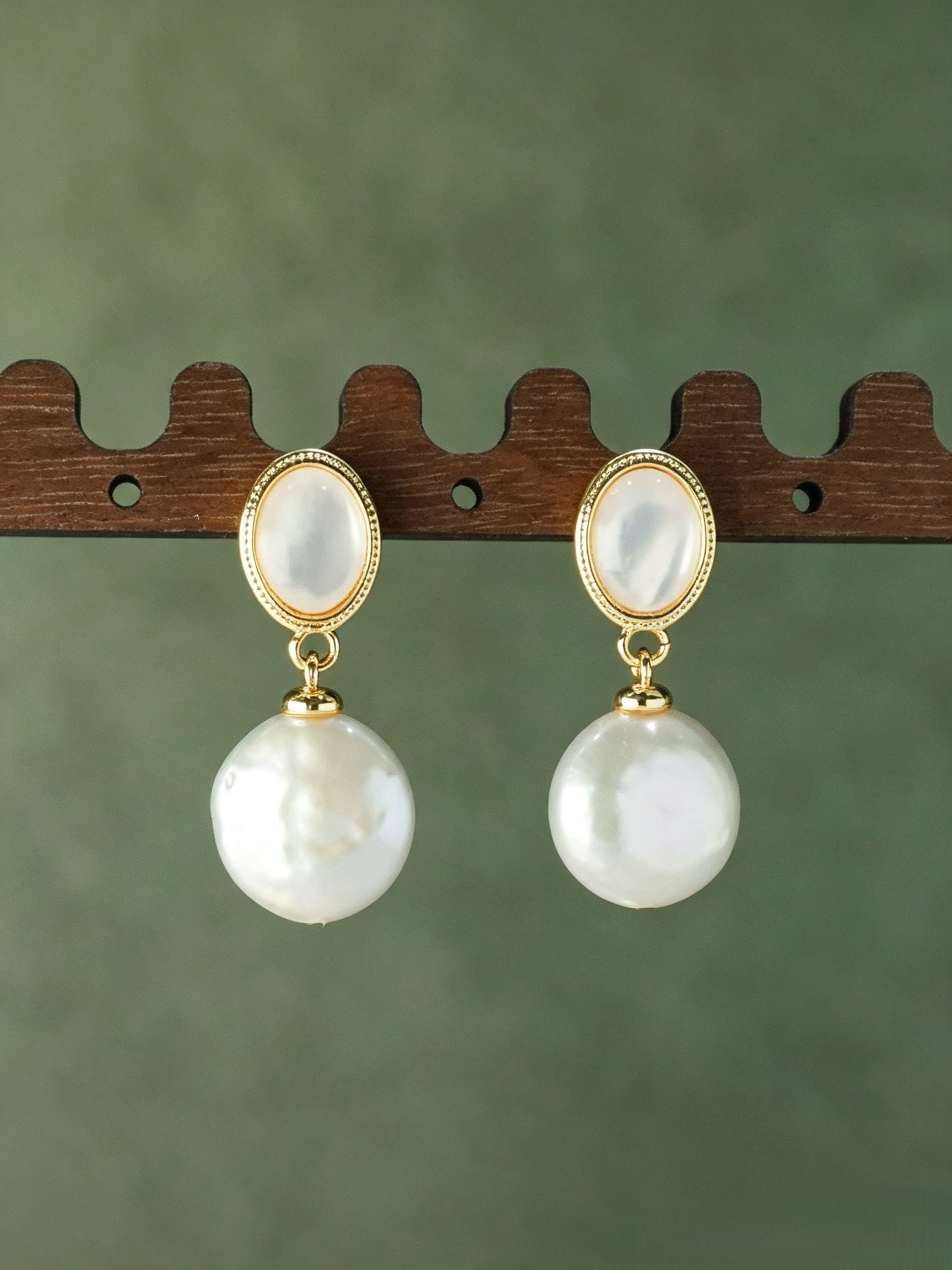 Vintage Beaded Frame Oval Mother-of-Pearl Baroque Pearl Drop Earrings, Handmade Gold Dangle Earrings for Women