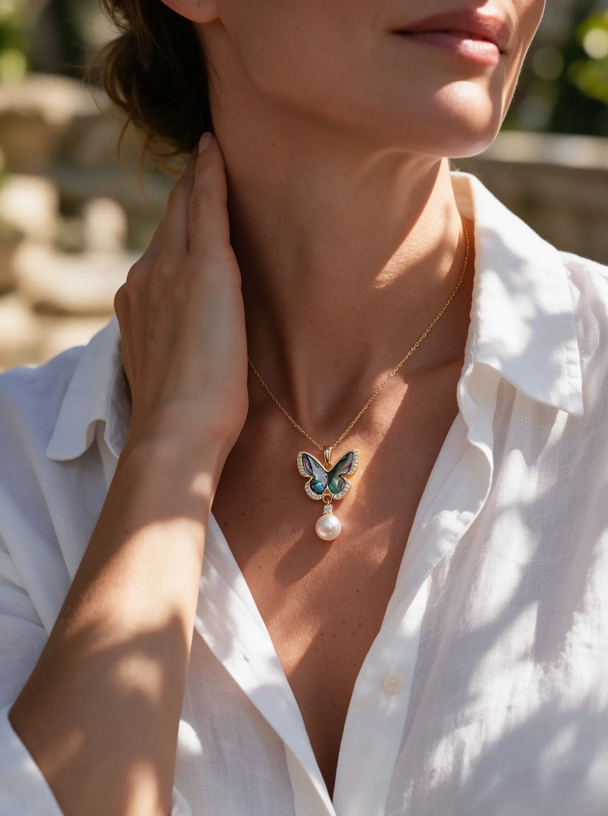 Iridescent Abalone Shell Butterfly Pendant Necklace, Lustrous Natural Freshwater Pearl Necklace for Ladies